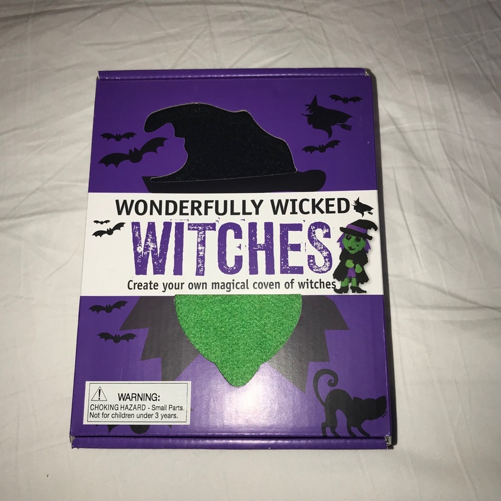Witches Sewing Kit, NIB